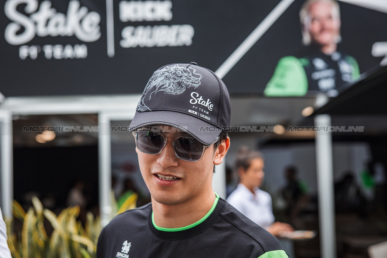 GP CANADA, Zhou Guanyu (CHN) Sauber.

06.06.2024. Formula 1 World Championship, Rd 9, Canadian Grand Prix, Montreal, Canada, Preparation Day.

- www.xpbimages.com, EMail: requests@xpbimages.com © Copyright: Bearne / XPB Images