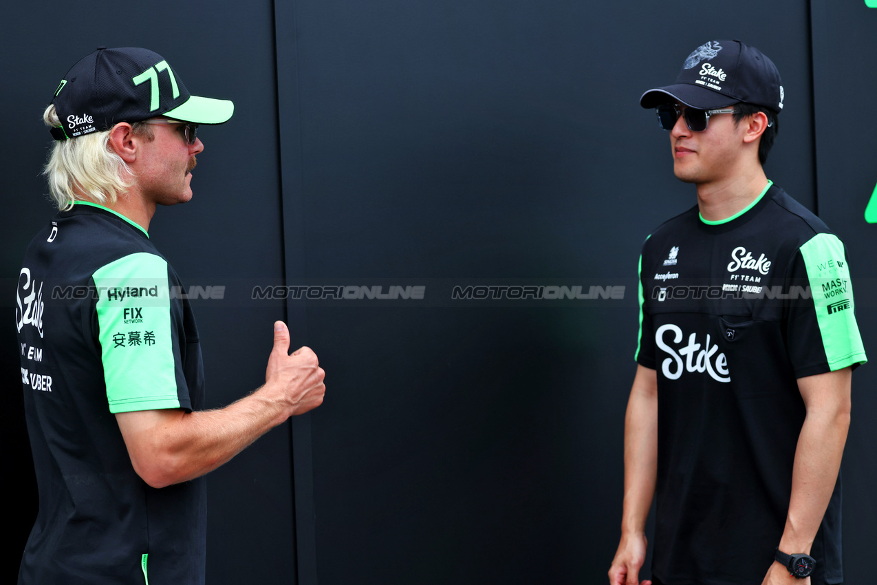 GP CANADA, (L to R): Valtteri Bottas (FIN) Sauber with team mate Zhou Guanyu (CHN) Sauber.

06.06.2024. Formula 1 World Championship, Rd 9, Canadian Grand Prix, Montreal, Canada, Preparation Day.

 - www.xpbimages.com, EMail: requests@xpbimages.com © Copyright: Coates / XPB Images