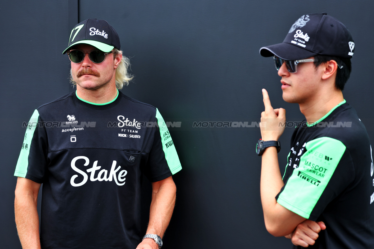 GP CANADA, (L to R): Valtteri Bottas (FIN) Sauber with team mate Zhou Guanyu (CHN) Sauber.

06.06.2024. Formula 1 World Championship, Rd 9, Canadian Grand Prix, Montreal, Canada, Preparation Day.

 - www.xpbimages.com, EMail: requests@xpbimages.com © Copyright: Coates / XPB Images