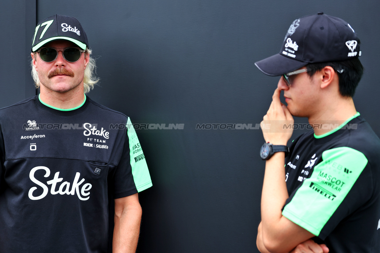 GP CANADA, (L to R): Valtteri Bottas (FIN) Sauber with team mate Zhou Guanyu (CHN) Sauber.

06.06.2024. Formula 1 World Championship, Rd 9, Canadian Grand Prix, Montreal, Canada, Preparation Day.

 - www.xpbimages.com, EMail: requests@xpbimages.com © Copyright: Coates / XPB Images