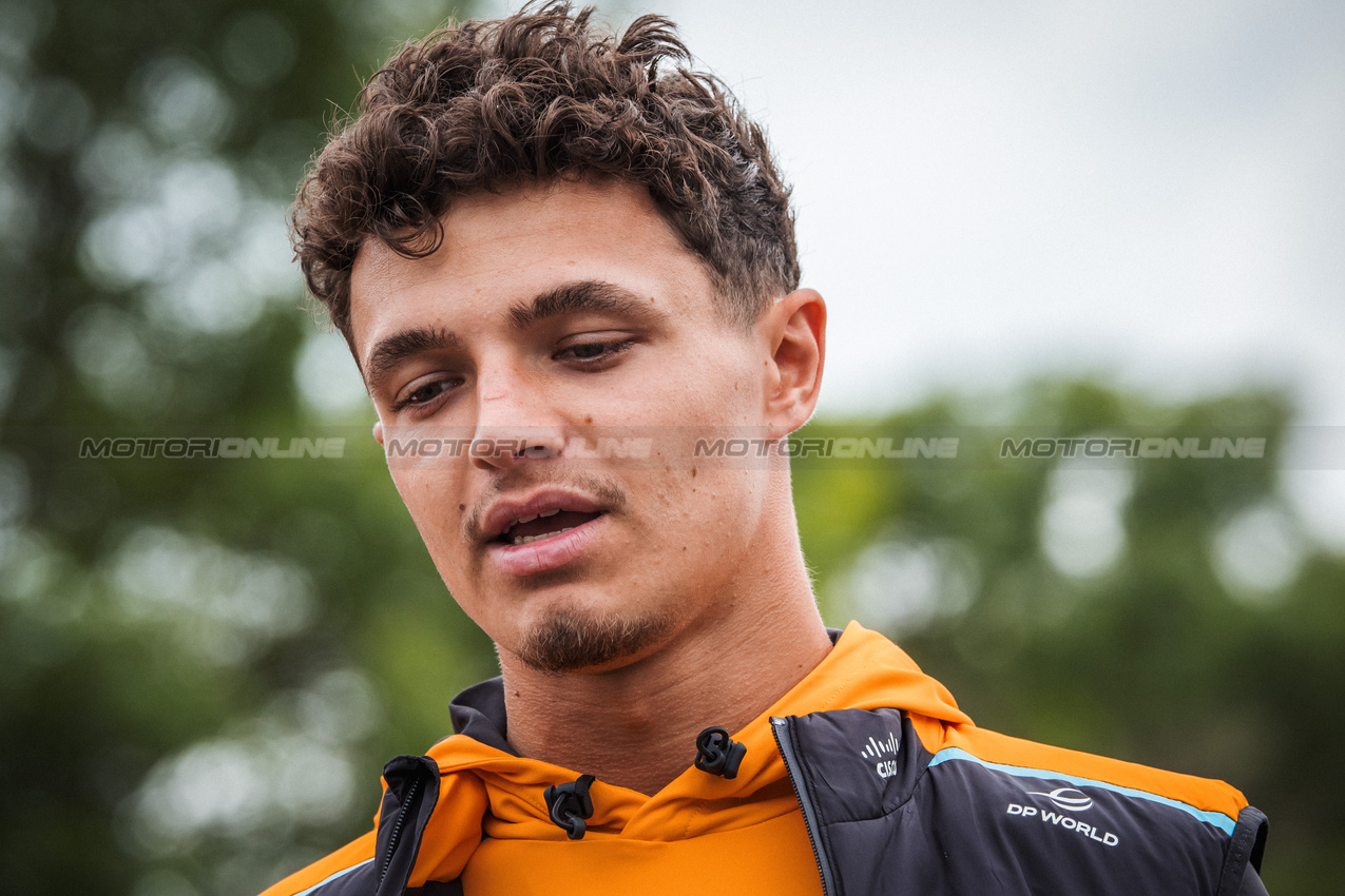 GP CANADA, Lando Norris (GBR) McLaren walks the circuit.

06.06.2024. Formula 1 World Championship, Rd 9, Canadian Grand Prix, Montreal, Canada, Preparation Day.

- www.xpbimages.com, EMail: requests@xpbimages.com © Copyright: Bearne / XPB Images