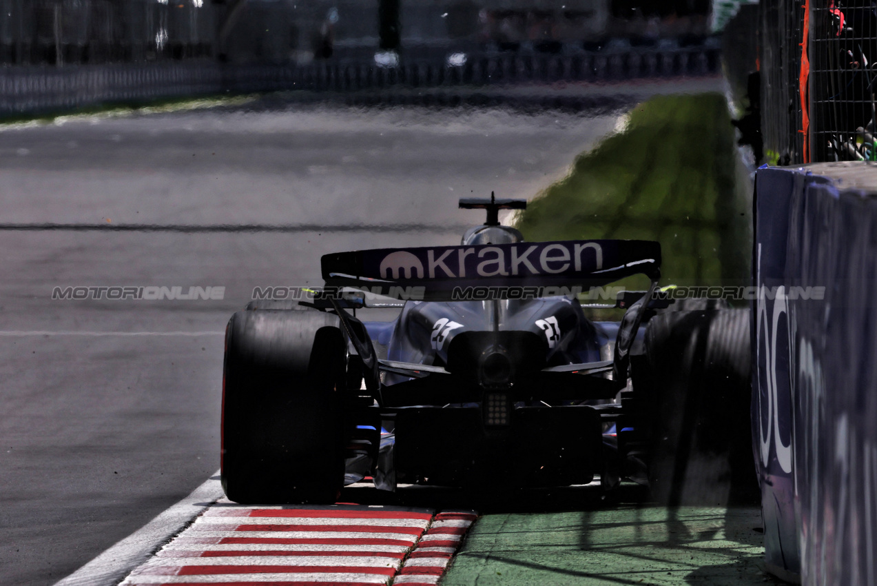 GP CANADA, Alexander Albon (THA) Williams Racing FW46 hits the wall of champions in the third practice session.

08.06.2024. Formula 1 World Championship, Rd 9, Canadian Grand Prix, Montreal, Canada, Qualifiche Day.

- www.xpbimages.com, EMail: requests@xpbimages.com © Copyright: Charniaux / XPB Images