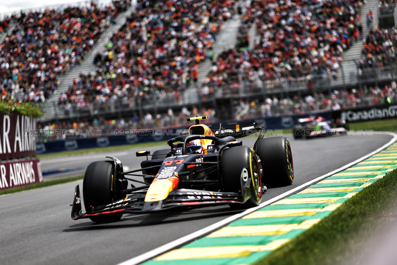 GP CANADA, Sergio Perez (MEX) Red Bull Racing RB20.

08.06.2024. Formula 1 World Championship, Rd 9, Canadian Grand Prix, Montreal, Canada, Qualifiche Day.

- www.xpbimages.com, EMail: requests@xpbimages.com © Copyright: Bearne / XPB Images