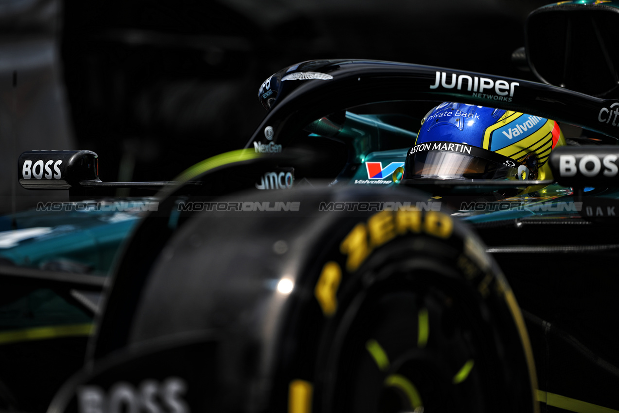 GP CANADA, Fernando Alonso (ESP) Aston Martin F1 Team AMR24 in the pits.

08.06.2024. Formula 1 World Championship, Rd 9, Canadian Grand Prix, Montreal, Canada, Qualifiche Day.

- www.xpbimages.com, EMail: requests@xpbimages.com © Copyright: Price / XPB Images