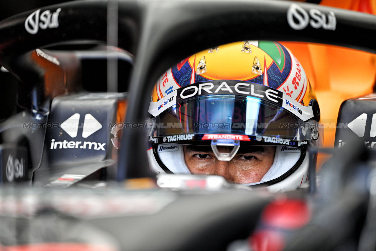 GP CANADA, Sergio Perez (MEX) Red Bull Racing RB20 in the pits.

08.06.2024. Formula 1 World Championship, Rd 9, Canadian Grand Prix, Montreal, Canada, Qualifiche Day.

- www.xpbimages.com, EMail: requests@xpbimages.com © Copyright: Price / XPB Images