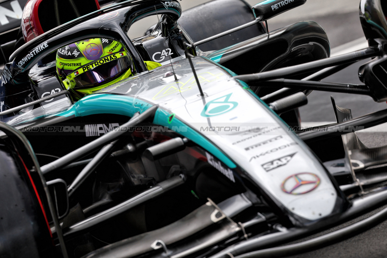 GP CANADA, Lewis Hamilton (GBR) Mercedes AMG F1 W15.

08.06.2024. Formula 1 World Championship, Rd 9, Canadian Grand Prix, Montreal, Canada, Qualifiche Day.

- www.xpbimages.com, EMail: requests@xpbimages.com © Copyright: Batchelor / XPB Images