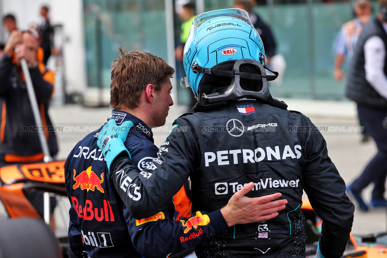 GP CANADA, George Russell (GBR) Mercedes AMG F1 (Right) celebrates his pole position in qualifying parc ferme with second placed Max Verstappen (NLD) Red Bull Racing.

08.06.2024. Formula 1 World Championship, Rd 9, Canadian Grand Prix, Montreal, Canada, Qualifiche Day.

- www.xpbimages.com, EMail: requests@xpbimages.com © Copyright: Batchelor / XPB Images