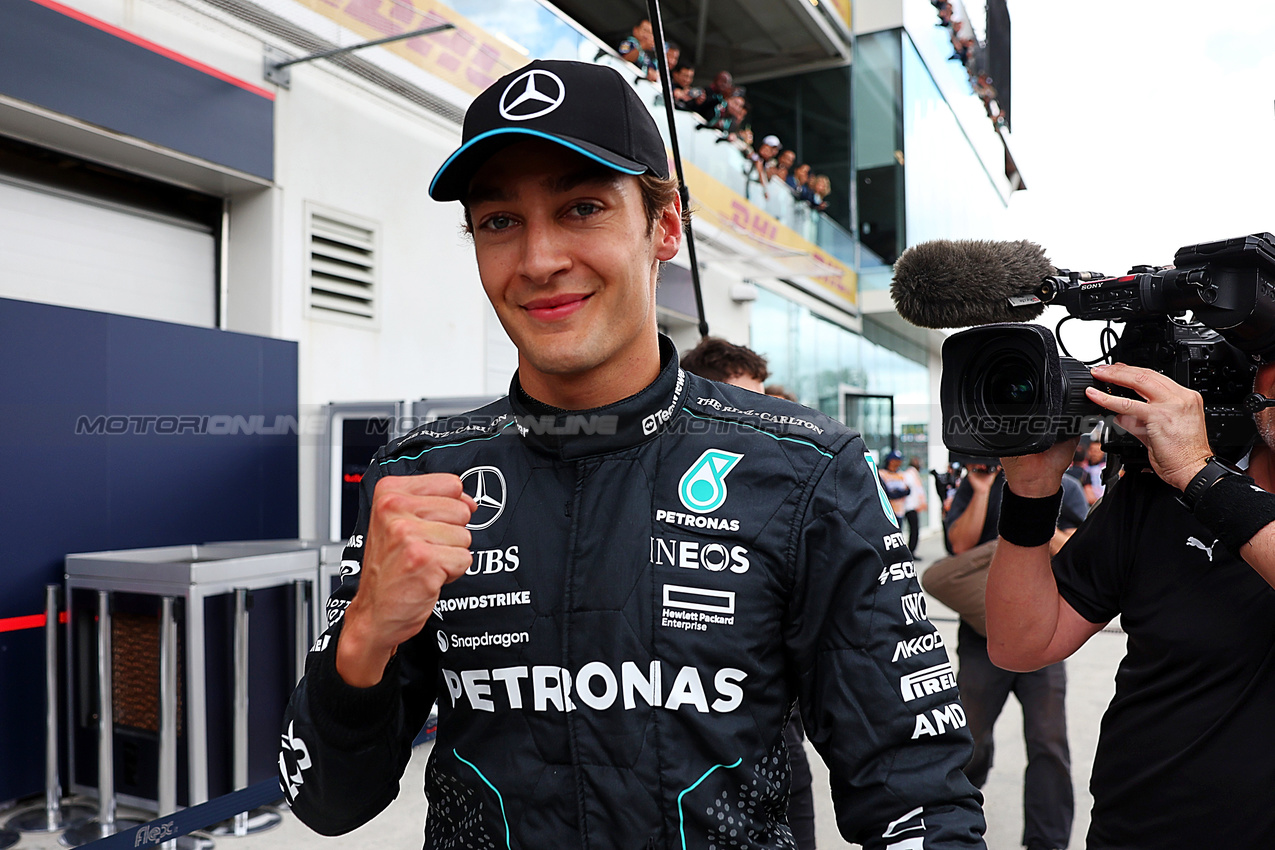 GP CANADA, George Russell (GBR) Mercedes AMG F1 celebrates his pole position in qualifying parc ferme.

08.06.2024. Formula 1 World Championship, Rd 9, Canadian Grand Prix, Montreal, Canada, Qualifiche Day.

- www.xpbimages.com, EMail: requests@xpbimages.com © Copyright: Batchelor / XPB Images