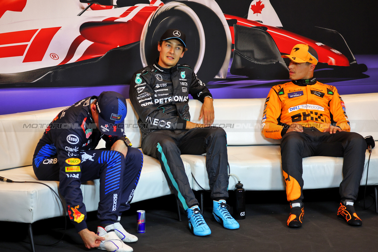 GP CANADA, (L to R): Max Verstappen (NLD) Red Bull Racing; George Russell (GBR) Mercedes AMG F1; e Lando Norris (GBR) McLaren, in the post qualifying FIA Press Conference.

08.06.2024. Formula 1 World Championship, Rd 9, Canadian Grand Prix, Montreal, Canada, Qualifiche Day.

- www.xpbimages.com, EMail: requests@xpbimages.com © Copyright: Batchelor / XPB Images