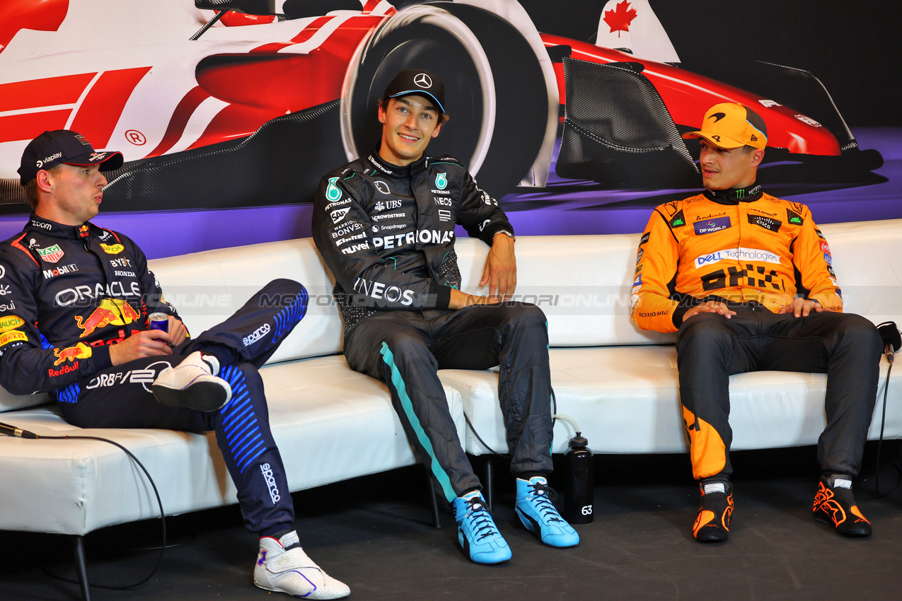 GP CANADA, (L to R): Max Verstappen (NLD) Red Bull Racing; George Russell (GBR) Mercedes AMG F1; e Lando Norris (GBR) McLaren, in the post qualifying FIA Press Conference.

08.06.2024. Formula 1 World Championship, Rd 9, Canadian Grand Prix, Montreal, Canada, Qualifiche Day.

- www.xpbimages.com, EMail: requests@xpbimages.com © Copyright: Batchelor / XPB Images