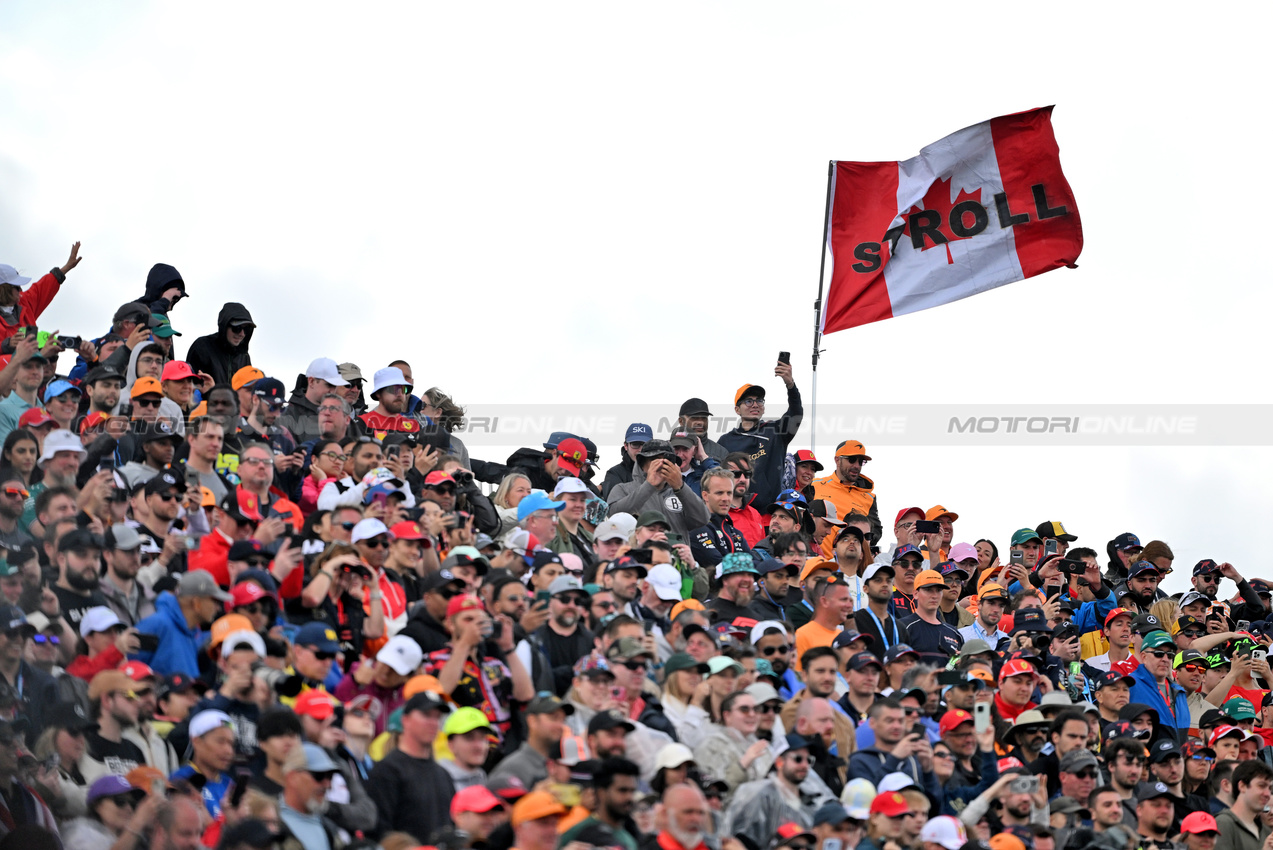 GP CANADA, Circuit Atmosfera - fans in the grandstand.

08.06.2024. Formula 1 World Championship, Rd 9, Canadian Grand Prix, Montreal, Canada, Qualifiche Day.

- www.xpbimages.com, EMail: requests@xpbimages.com © Copyright: Price / XPB Images