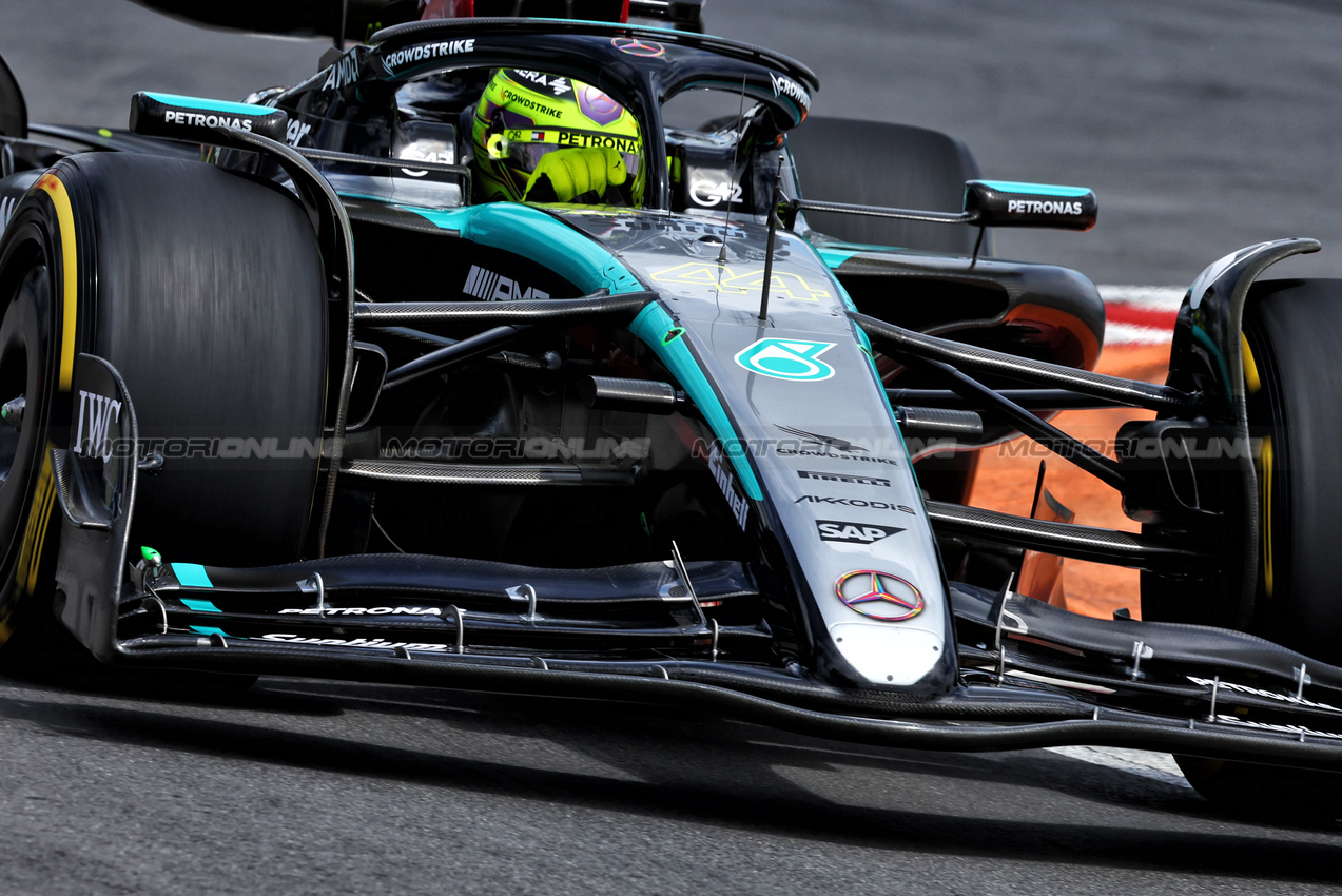 GP CANADA, Lewis Hamilton (GBR) Mercedes AMG F1 W15.

08.06.2024. Formula 1 World Championship, Rd 9, Canadian Grand Prix, Montreal, Canada, Qualifiche Day.

- www.xpbimages.com, EMail: requests@xpbimages.com © Copyright: Charniaux / XPB Images