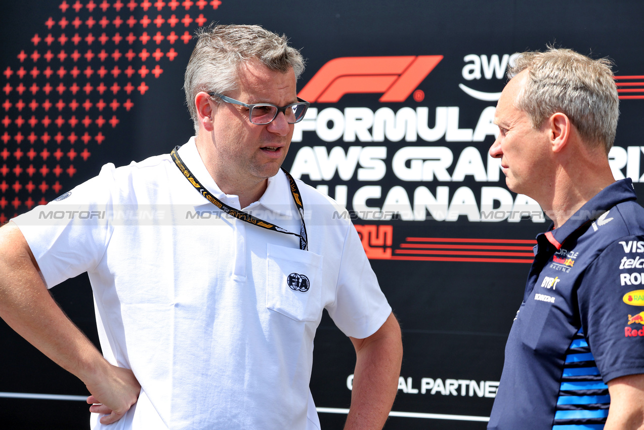 GP CANADA, Paul Monaghan (GBR) Red Bull Racing Chief Engineer (Right).

07.06.2024. Formula 1 World Championship, Rd 9, Canadian Grand Prix, Montreal, Canada, Practice Day.

- www.xpbimages.com, EMail: requests@xpbimages.com © Copyright: Bearne / XPB Images