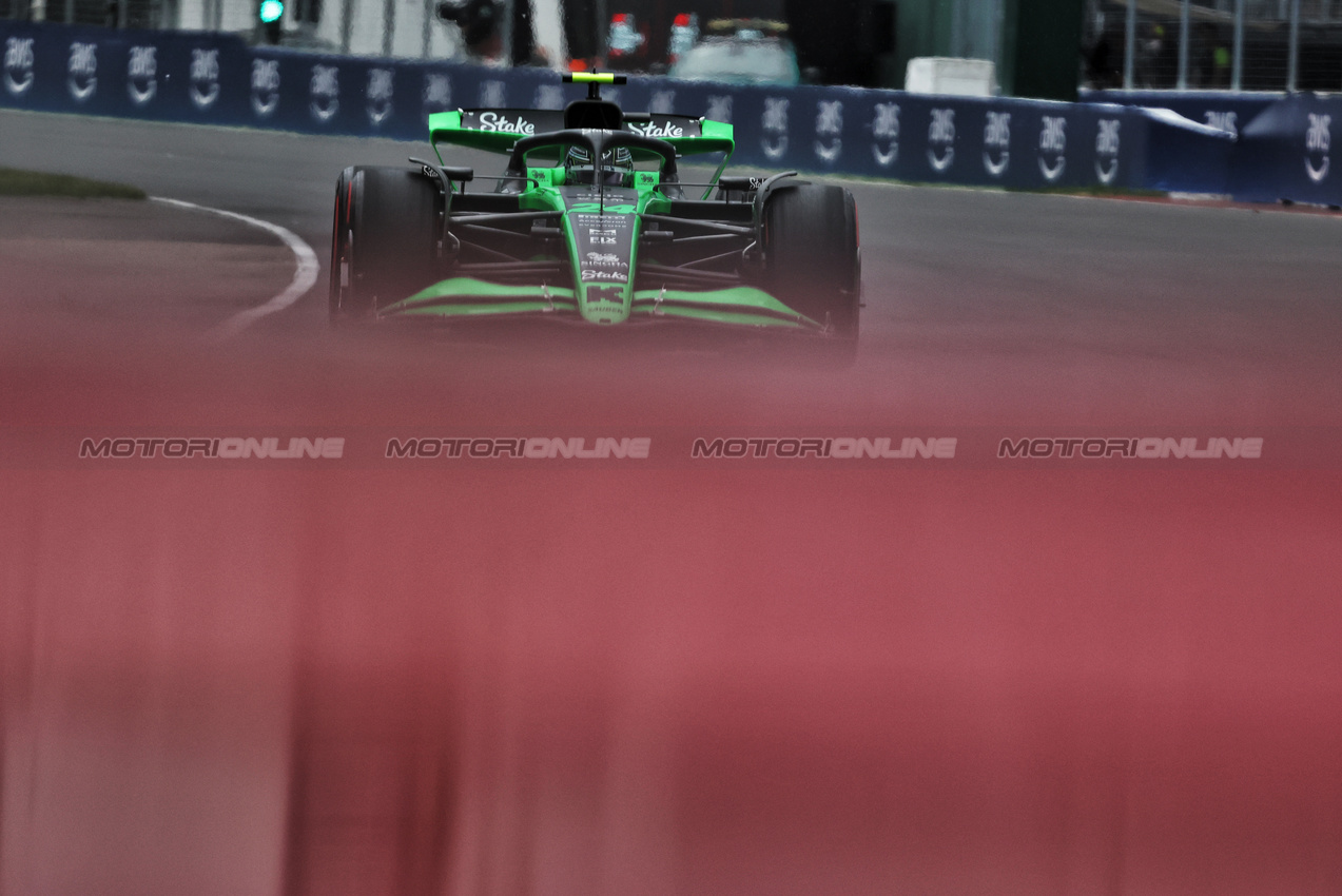 GP CANADA, Zhou Guanyu (CHN) Sauber C44.

07.06.2024. Formula 1 World Championship, Rd 9, Canadian Grand Prix, Montreal, Canada, Practice Day.

- www.xpbimages.com, EMail: requests@xpbimages.com © Copyright: Bearne / XPB Images