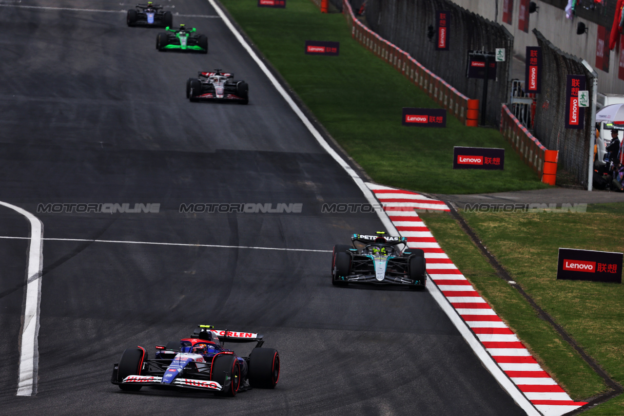 GP CINA, Yuki Tsunoda (JPN) RB VCARB 01.

21.04.2024. Formula 1 World Championship, Rd 5, Chinese Grand Prix, Shanghai, China, Gara Day.

- www.xpbimages.com, EMail: requests@xpbimages.com © Copyright: Batchelor / XPB Images