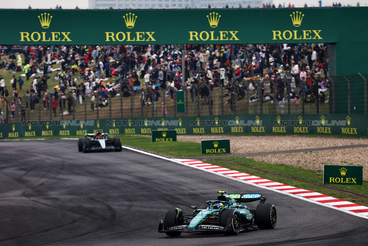 GP CINA, Fernando Alonso (ESP) Aston Martin F1 Team AMR24.

21.04.2024. Formula 1 World Championship, Rd 5, Chinese Grand Prix, Shanghai, China, Gara Day.

- www.xpbimages.com, EMail: requests@xpbimages.com © Copyright: Batchelor / XPB Images