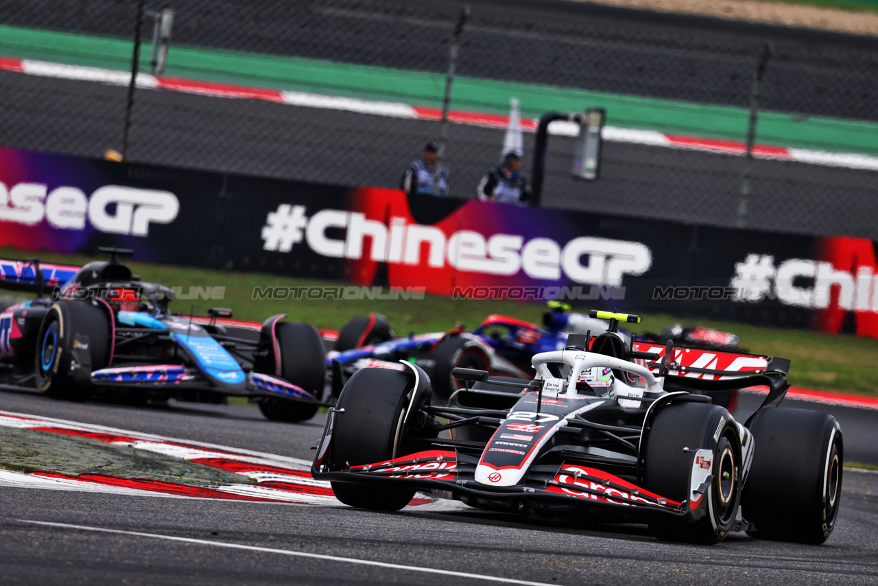 GP CINA, Nico Hulkenberg (GER) Haas VF-24.

21.04.2024. Formula 1 World Championship, Rd 5, Chinese Grand Prix, Shanghai, China, Gara Day.

- www.xpbimages.com, EMail: requests@xpbimages.com © Copyright: Batchelor / XPB Images