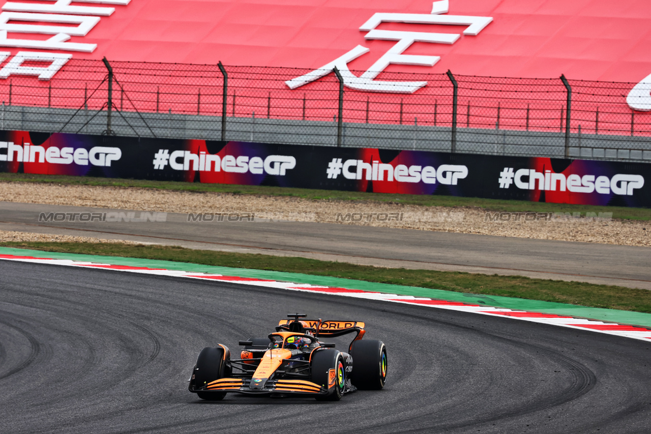 GP CINA, Oscar Piastri (AUS) McLaren MCL38.

21.04.2024. Formula 1 World Championship, Rd 5, Chinese Grand Prix, Shanghai, China, Gara Day.

- www.xpbimages.com, EMail: requests@xpbimages.com © Copyright: Batchelor / XPB Images