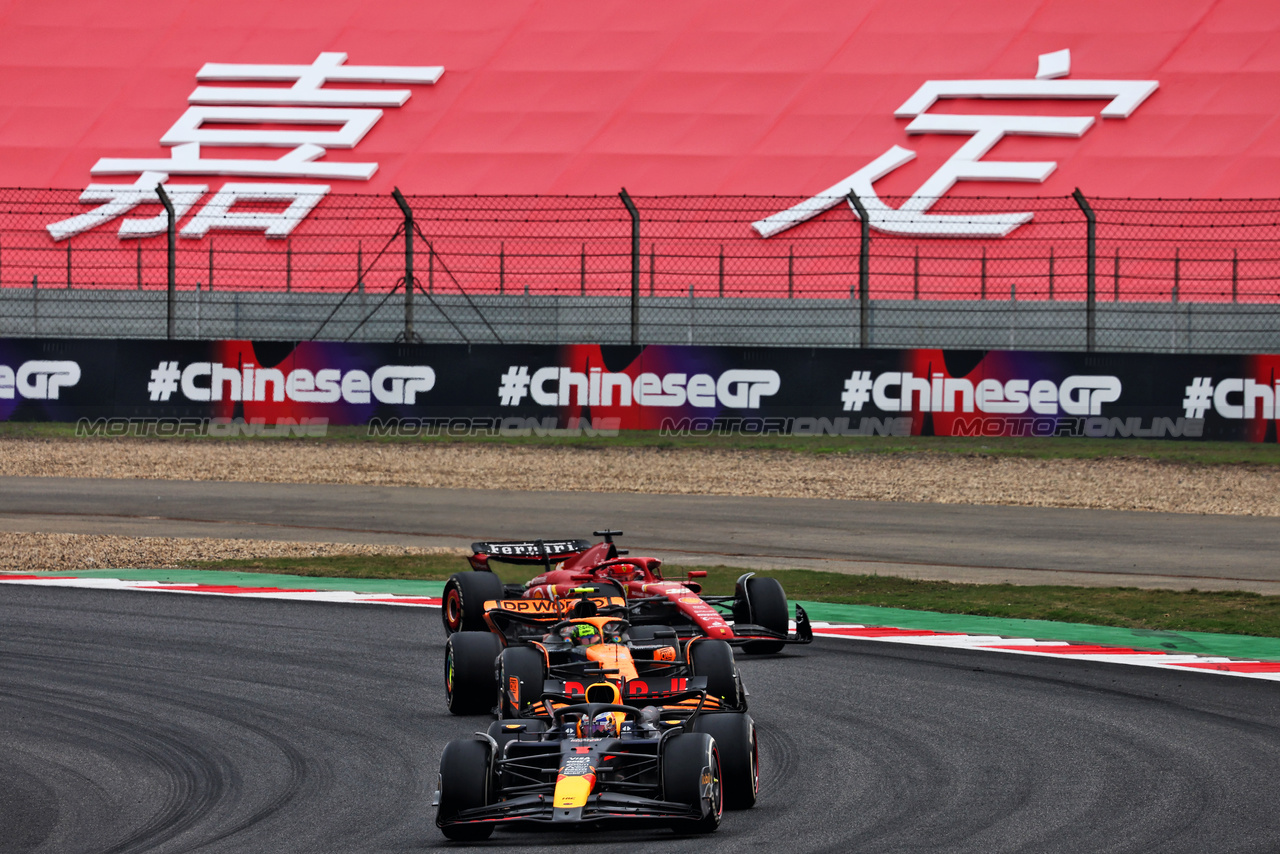 GP CINA, Max Verstappen (NLD) Red Bull Racing RB20.

21.04.2024. Formula 1 World Championship, Rd 5, Chinese Grand Prix, Shanghai, China, Gara Day.

- www.xpbimages.com, EMail: requests@xpbimages.com © Copyright: Batchelor / XPB Images