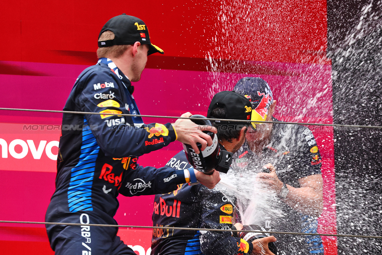 GP CINA, Gara winner Max Verstappen (NLD) Red Bull Racing celebrates on the podium.

21.04.2024. Formula 1 World Championship, Rd 5, Chinese Grand Prix, Shanghai, China, Gara Day.

- www.xpbimages.com, EMail: requests@xpbimages.com © Copyright: Batchelor / XPB Images