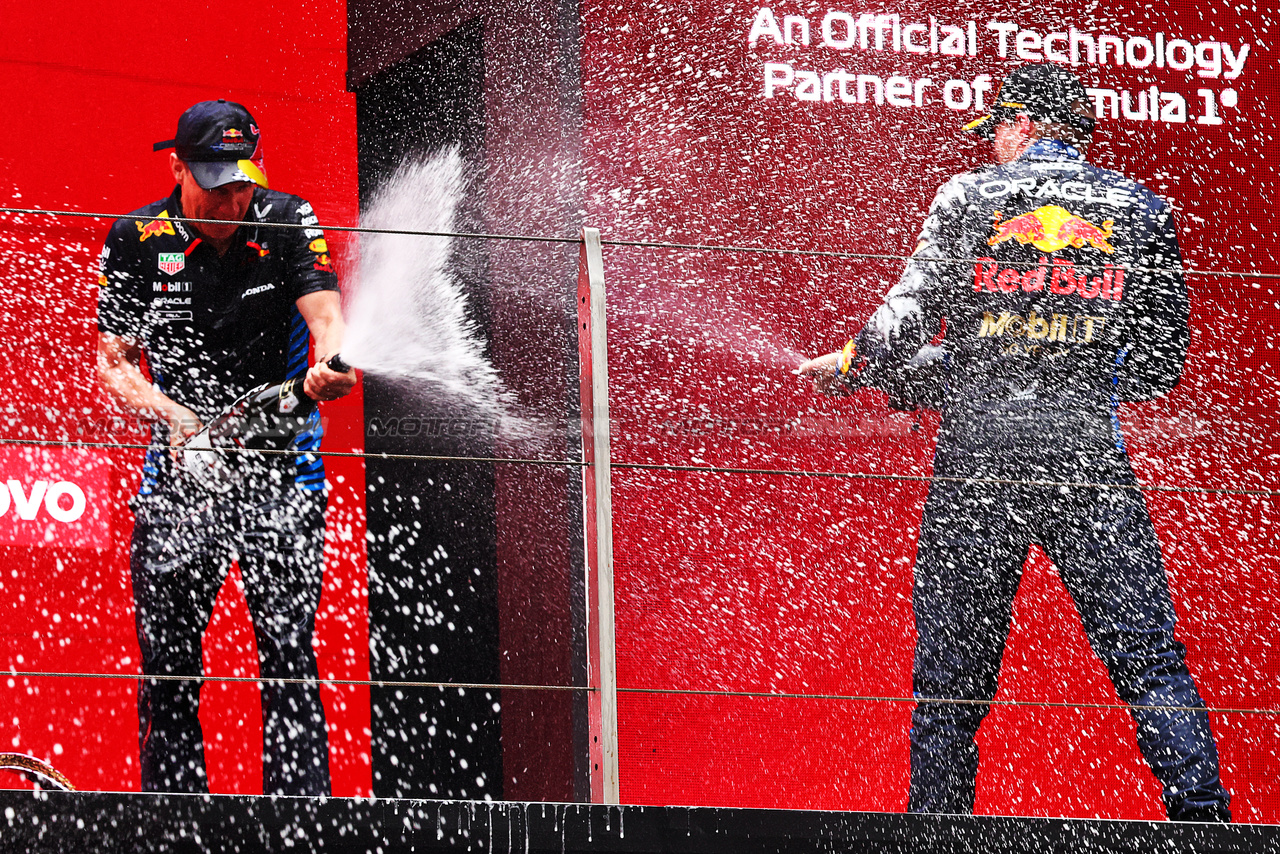 GP CINA, (L to R): Paul Monaghan (GBR) Red Bull Racing Chief Engineer celebrates on the podium with vincitore Max Verstappen (NLD) Red Bull Racing.

21.04.2024. Formula 1 World Championship, Rd 5, Chinese Grand Prix, Shanghai, China, Gara Day.

- www.xpbimages.com, EMail: requests@xpbimages.com © Copyright: Batchelor / XPB Images