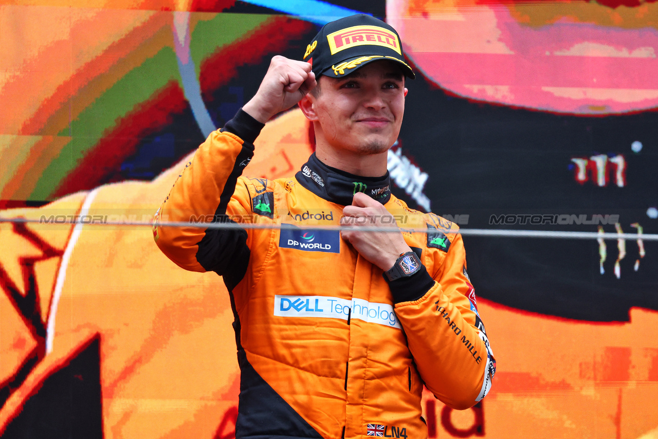 GP CINA, Lando Norris (GBR) McLaren celebrates his second position on the podium.

21.04.2024. Formula 1 World Championship, Rd 5, Chinese Grand Prix, Shanghai, China, Gara Day.

- www.xpbimages.com, EMail: requests@xpbimages.com © Copyright: Batchelor / XPB Images