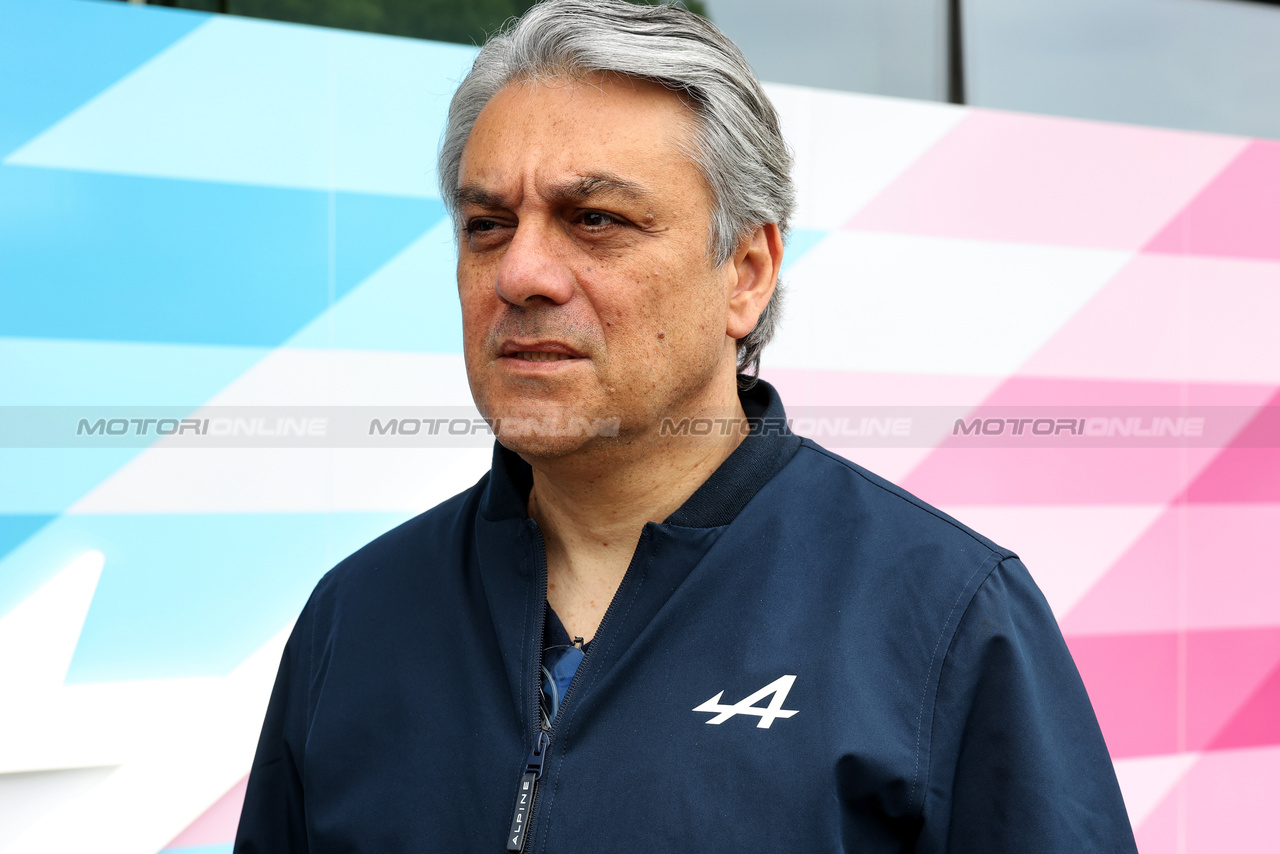 GP CINA, Luca de Meo (ITA) Groupe Renault Chief Executive Officer.

21.04.2024. Formula 1 World Championship, Rd 5, Chinese Grand Prix, Shanghai, China, Gara Day.

- www.xpbimages.com, EMail: requests@xpbimages.com © Copyright: Bearne / XPB Images