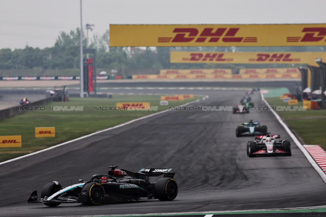 GP CINA, George Russell (GBR) Mercedes AMG F1 W15.

21.04.2024. Formula 1 World Championship, Rd 5, Chinese Grand Prix, Shanghai, China, Gara Day.

- www.xpbimages.com, EMail: requests@xpbimages.com © Copyright: Rew / XPB Images