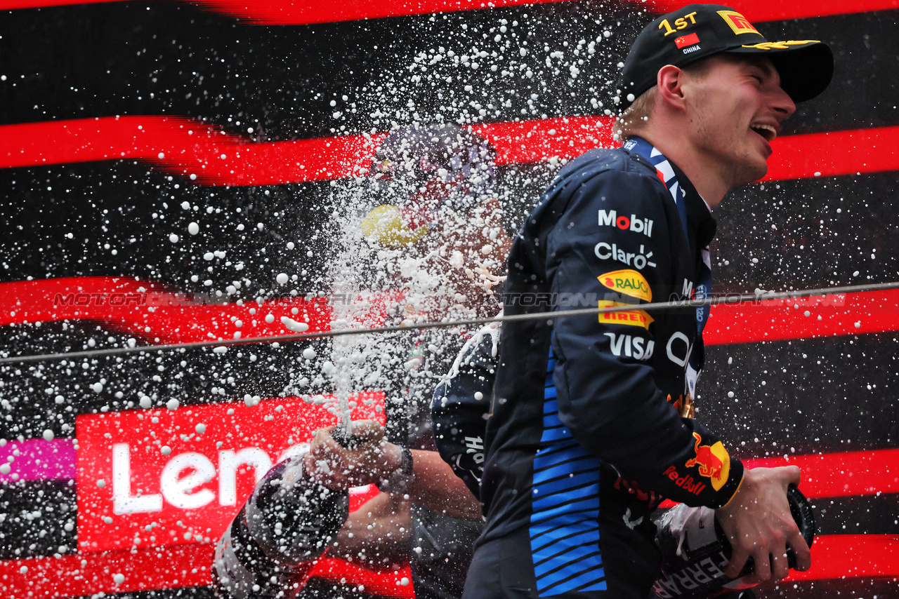 GP CINA, Gara winner Max Verstappen (NLD) Red Bull Racing celebrates on the podium.

21.04.2024. Formula 1 World Championship, Rd 5, Chinese Grand Prix, Shanghai, China, Gara Day.

- www.xpbimages.com, EMail: requests@xpbimages.com © Copyright: Rew / XPB Images