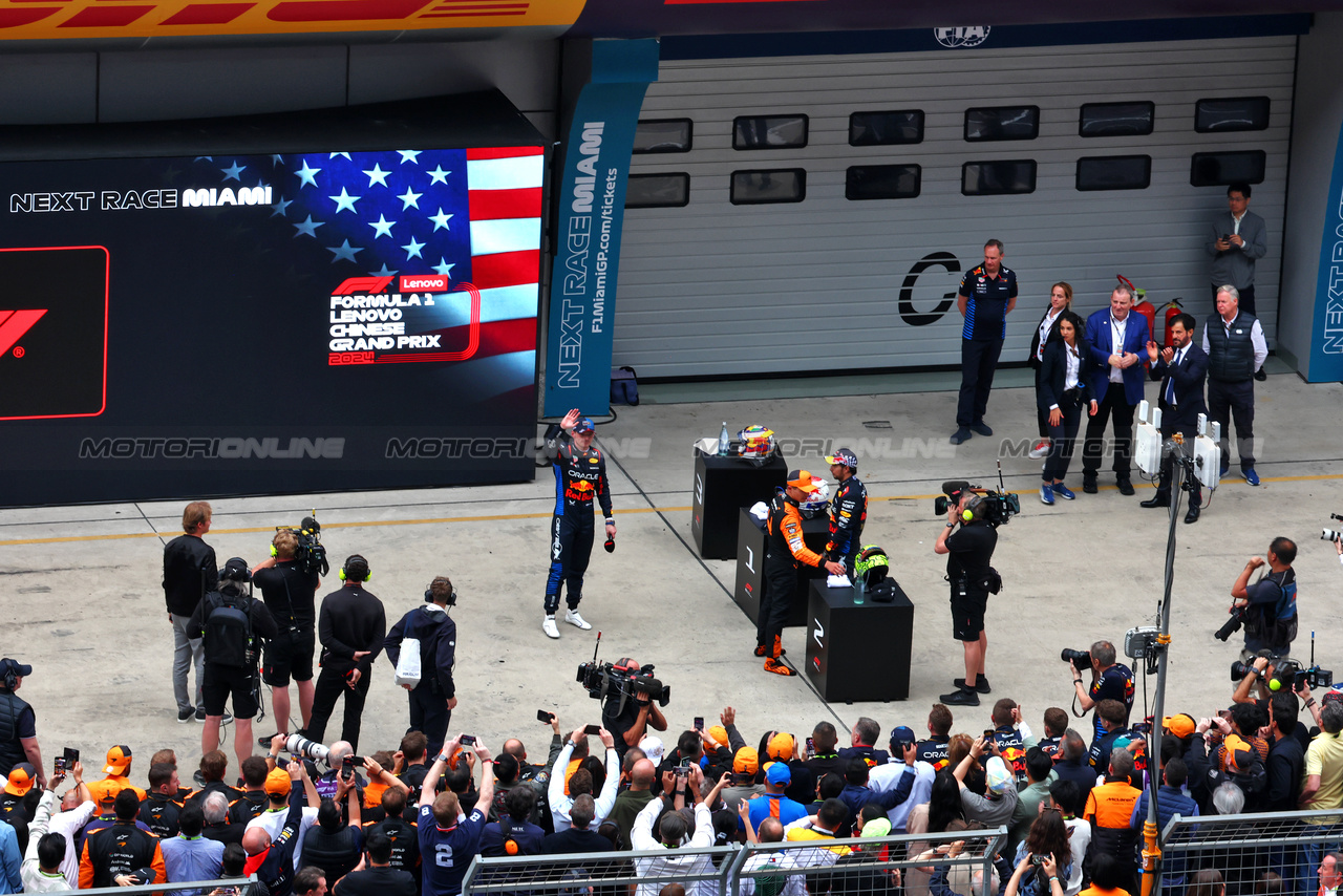 GP CINA, Gara winner Max Verstappen (NLD) Red Bull Racing celebrates in parc ferme.

21.04.2024. Formula 1 World Championship, Rd 5, Chinese Grand Prix, Shanghai, China, Gara Day.

 - www.xpbimages.com, EMail: requests@xpbimages.com © Copyright: Coates / XPB Images