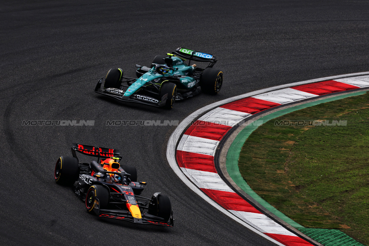 GP CINA, Sergio Perez (MEX) Red Bull Racing RB20.

21.04.2024. Formula 1 World Championship, Rd 5, Chinese Grand Prix, Shanghai, China, Gara Day.

 - www.xpbimages.com, EMail: requests@xpbimages.com © Copyright: Coates / XPB Images