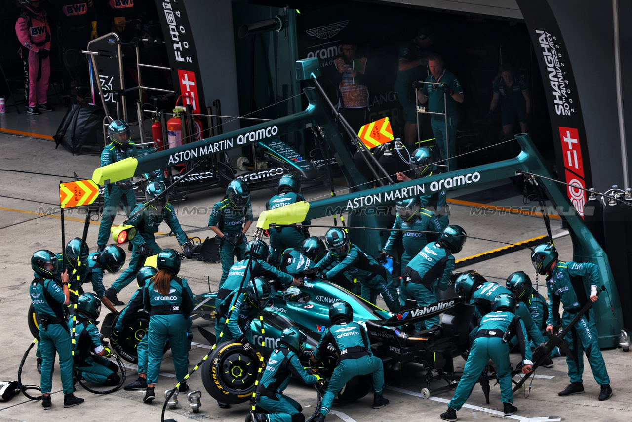 GP CINA, Lance Stroll (CDN) Aston Martin F1 Team AMR24 makes a pit stop.

21.04.2024. Formula 1 World Championship, Rd 5, Chinese Grand Prix, Shanghai, China, Gara Day.

 - www.xpbimages.com, EMail: requests@xpbimages.com © Copyright: Coates / XPB Images