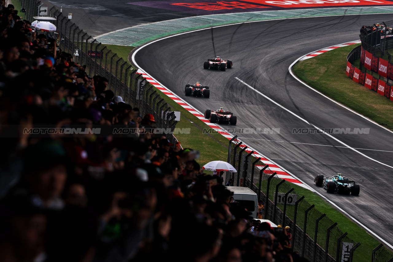 GP CINA, Fernando Alonso (ESP) Aston Martin F1 Team AMR24.

21.04.2024. Formula 1 World Championship, Rd 5, Chinese Grand Prix, Shanghai, China, Gara Day.

 - www.xpbimages.com, EMail: requests@xpbimages.com © Copyright: Coates / XPB Images
