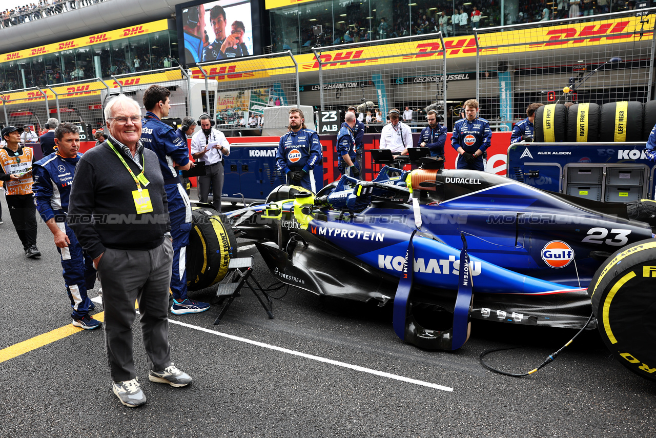 GP CINA, Patrick Head (GBR) with Williams Racing on the grid.

21.04.2024. Formula 1 World Championship, Rd 5, Chinese Grand Prix, Shanghai, China, Gara Day.

- www.xpbimages.com, EMail: requests@xpbimages.com © Copyright: Batchelor / XPB Images