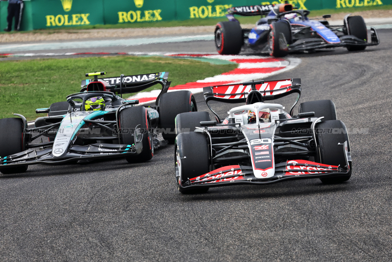 GP CINA, Kevin Magnussen (DEN) Haas VF-24.

21.04.2024. Formula 1 World Championship, Rd 5, Chinese Grand Prix, Shanghai, China, Gara Day.

- www.xpbimages.com, EMail: requests@xpbimages.com © Copyright: Bearne / XPB Images