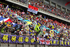 GP CINA, Circuit Atmosfera - Lewis Hamilton (GBR) Mercedes AMG F1 fans in the grandstand.
21.04.2024. Formula 1 World Championship, Rd 5, Chinese Grand Prix, Shanghai, China, Gara Day.
 - www.xpbimages.com, EMail: requests@xpbimages.com © Copyright: Coates / XPB Images