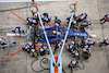 GP CINA, Logan Sargeant (USA) Williams Racing FW46 makes a pit stop.
21.04.2024. Formula 1 World Championship, Rd 5, Chinese Grand Prix, Shanghai, China, Gara Day.
- www.xpbimages.com, EMail: requests@xpbimages.com © Copyright: Bearne / XPB Images