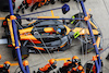 GP CINA, Oscar Piastri (AUS) McLaren MCL38 makes a pit stop.
21.04.2024. Formula 1 World Championship, Rd 5, Chinese Grand Prix, Shanghai, China, Gara Day.
- www.xpbimages.com, EMail: requests@xpbimages.com © Copyright: Bearne / XPB Images
