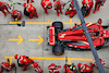 GP CINA, Carlos Sainz Jr (ESP) Ferrari SF-24 makes a pit stop.
21.04.2024. Formula 1 World Championship, Rd 5, Chinese Grand Prix, Shanghai, China, Gara Day.
- www.xpbimages.com, EMail: requests@xpbimages.com © Copyright: Bearne / XPB Images