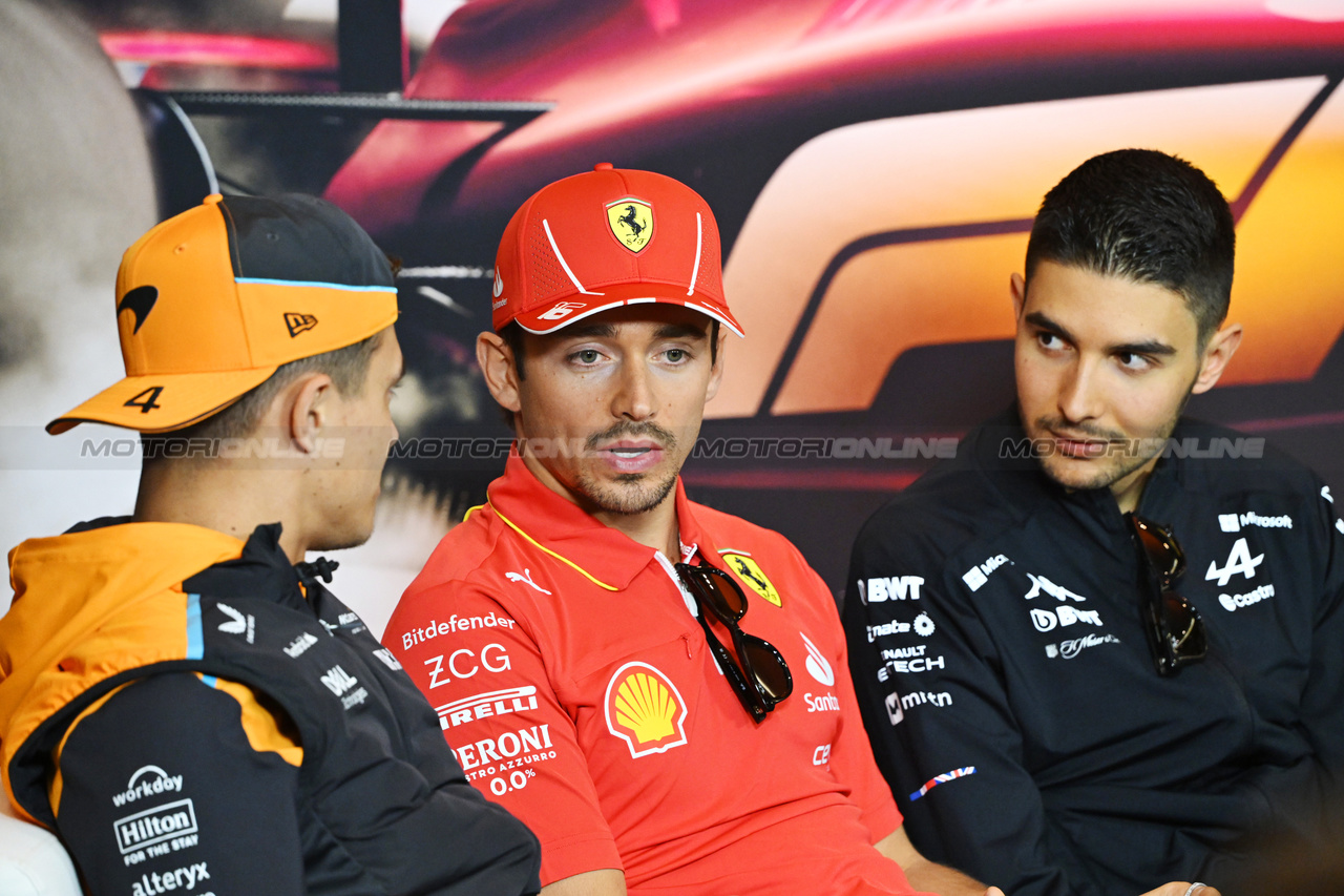 GP CINA, (L to R): Lando Norris (GBR) McLaren; Charles Leclerc (MON) Ferrari; e Esteban Ocon (FRA) Alpine F1 Team, in the FIA Press Conference.

18.04.2024. Formula 1 World Championship, Rd 5, Chinese Grand Prix, Shanghai, China, Preparation Day.

- www.xpbimages.com, EMail: requests@xpbimages.com © Copyright: XPB Images