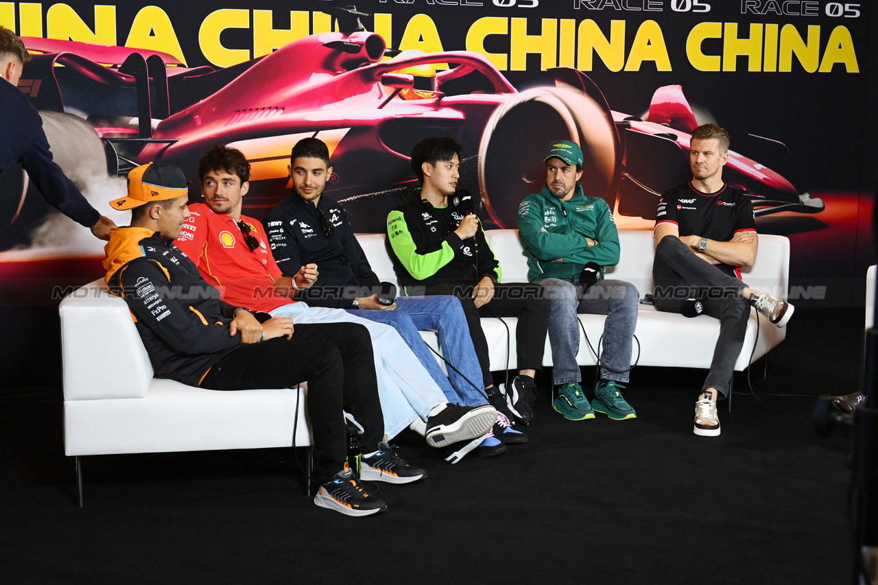 GP CINA, (L to R): Lando Norris (GBR) McLaren; Charles Leclerc (MON) Ferrari; Esteban Ocon (FRA) Alpine F1 Team; Zhou Guanyu (CHN) Sauber; Fernando Alonso (ESP) Aston Martin F1 Team; e Nico Hulkenberg (GER) Haas F1 Team, in the FIA Press Conference.

18.04.2024. Formula 1 World Championship, Rd 5, Chinese Grand Prix, Shanghai, China, Preparation Day.

- www.xpbimages.com, EMail: requests@xpbimages.com © Copyright: XPB Images