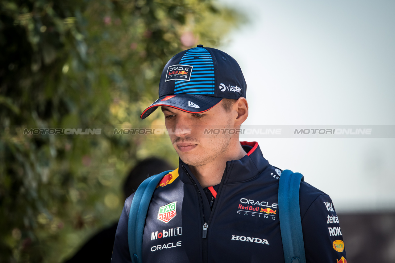 GP CINA, Max Verstappen (NLD) Red Bull Racing.

18.04.2024. Formula 1 World Championship, Rd 5, Chinese Grand Prix, Shanghai, China, Preparation Day.

- www.xpbimages.com, EMail: requests@xpbimages.com © Copyright: Bearne / XPB Images