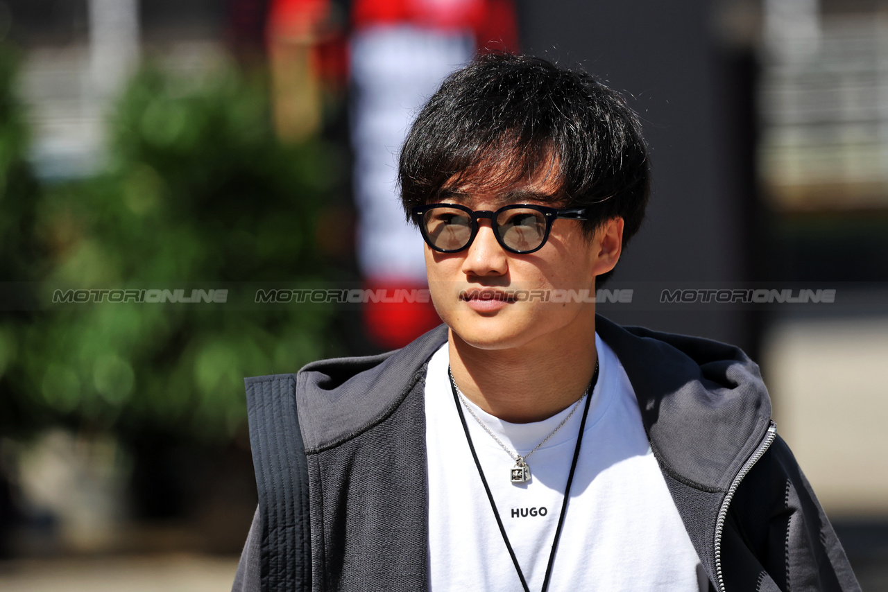 GP CINA, Yuki Tsunoda (JPN) RB.

18.04.2024. Formula 1 World Championship, Rd 5, Chinese Grand Prix, Shanghai, China, Preparation Day.

- www.xpbimages.com, EMail: requests@xpbimages.com © Copyright: Bearne / XPB Images