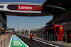 GP CINA, Circuit Atmosfera - pit lane.
18.04.2024. Formula 1 World Championship, Rd 5, Chinese Grand Prix, Shanghai, China, Preparation Day.
- www.xpbimages.com, EMail: requests@xpbimages.com © Copyright: Rew / XPB Images