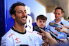 GP CINA, Daniel Ricciardo (AUS) RB with the media.
18.04.2024. Formula 1 World Championship, Rd 5, Chinese Grand Prix, Shanghai, China, Preparation Day.
- www.xpbimages.com, EMail: requests@xpbimages.com © Copyright: Bearne / XPB Images