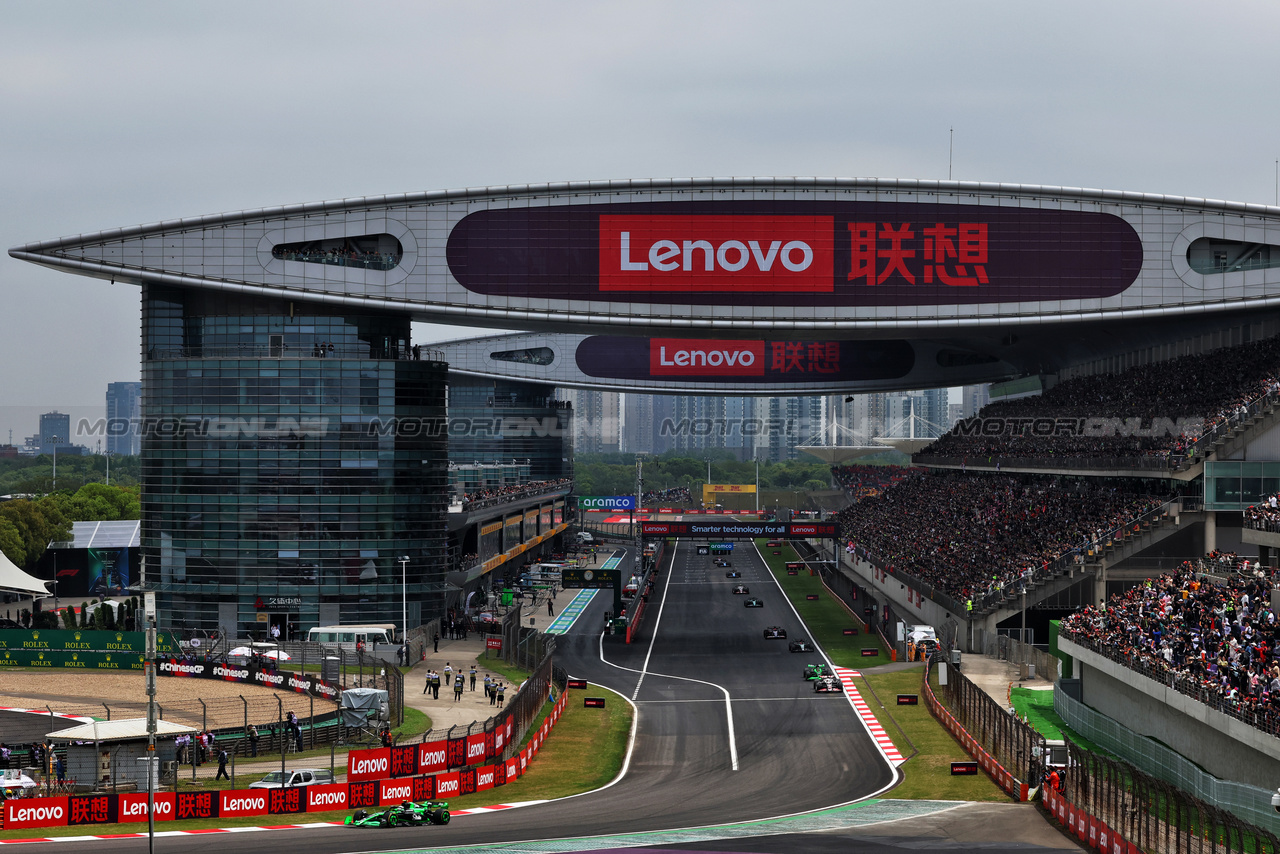 GP CINA, Zhou Guanyu (CHN) Sauber C44.

20.04.2024. Formula 1 World Championship, Rd 5, Chinese Grand Prix, Shanghai, China, Sprint e Qualifiche Day.

- www.xpbimages.com, EMail: requests@xpbimages.com © Copyright: Batchelor / XPB Images