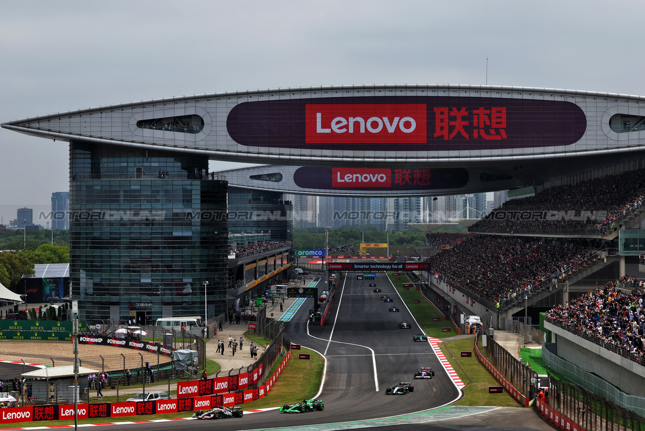 GP CINA, Kevin Magnussen (DEN) Haas VF-24.

20.04.2024. Formula 1 World Championship, Rd 5, Chinese Grand Prix, Shanghai, China, Sprint e Qualifiche Day.

- www.xpbimages.com, EMail: requests@xpbimages.com © Copyright: Batchelor / XPB Images