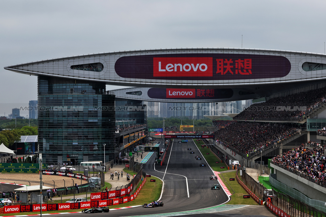 GP CINA, George Russell (GBR) Mercedes AMG F1 W15.

20.04.2024. Formula 1 World Championship, Rd 5, Chinese Grand Prix, Shanghai, China, Sprint e Qualifiche Day.

- www.xpbimages.com, EMail: requests@xpbimages.com © Copyright: Batchelor / XPB Images