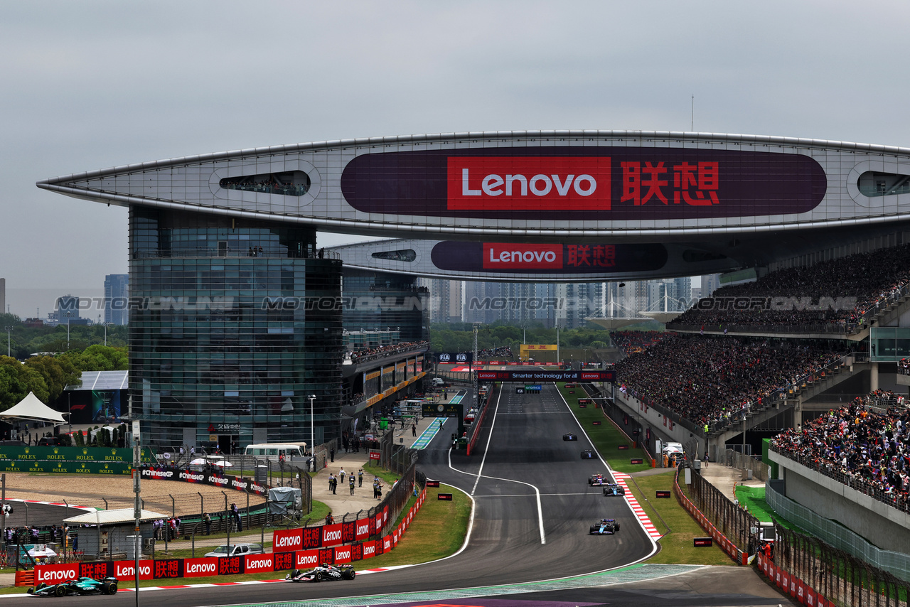 GP CINA, Lance Stroll (CDN) Aston Martin F1 Team AMR24.

20.04.2024. Formula 1 World Championship, Rd 5, Chinese Grand Prix, Shanghai, China, Sprint e Qualifiche Day.

- www.xpbimages.com, EMail: requests@xpbimages.com © Copyright: Batchelor / XPB Images