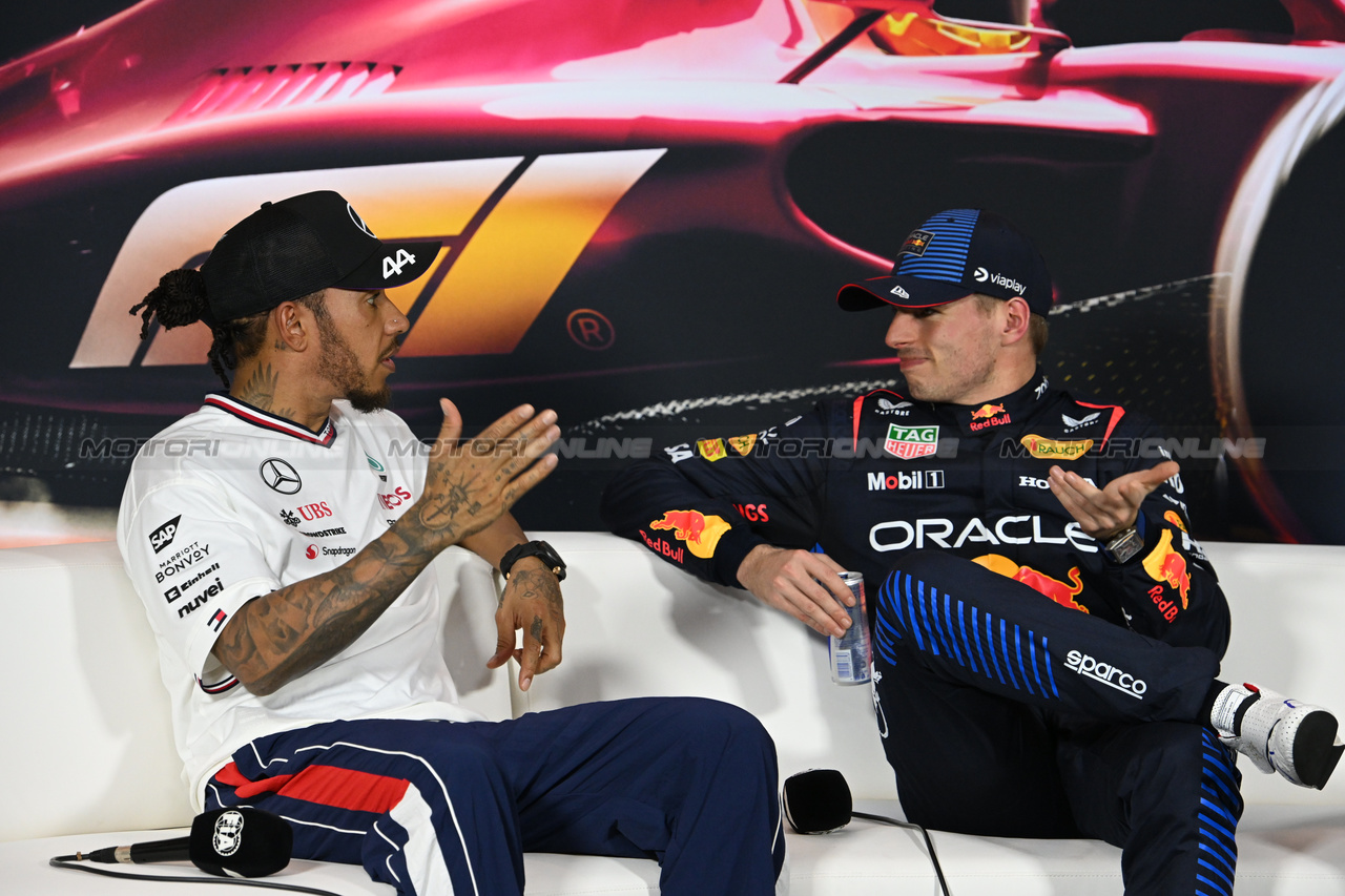 GP CINA, (L to R): Lewis Hamilton (GBR) Mercedes AMG F1 e Max Verstappen (NLD) Red Bull Racing in the post Sprint FIA Press Conference.

- www.xpbimages.com, EMail: requests@xpbimages.com © Copyright: XPB Images